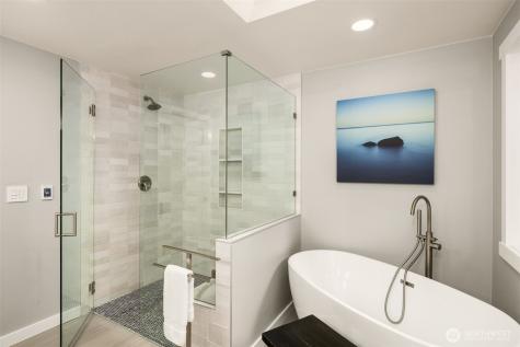 24109 SE 44th Court Sammamish WA 98029