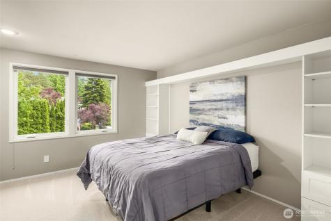 24109 SE 44th Court Sammamish WA 98029