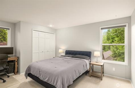 24109 SE 44th Court Sammamish WA 98029