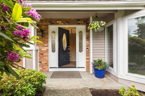 24109 SE 44th Court Sammamish WA 98029