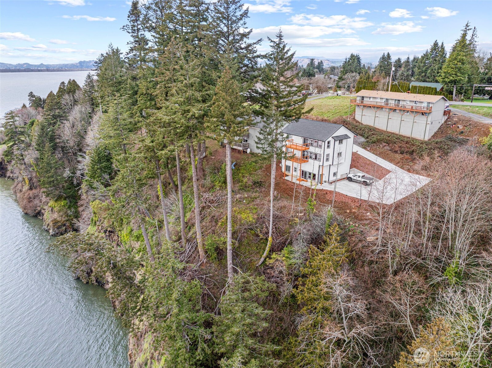 572 Columbia Street Cathlamet WA 98612