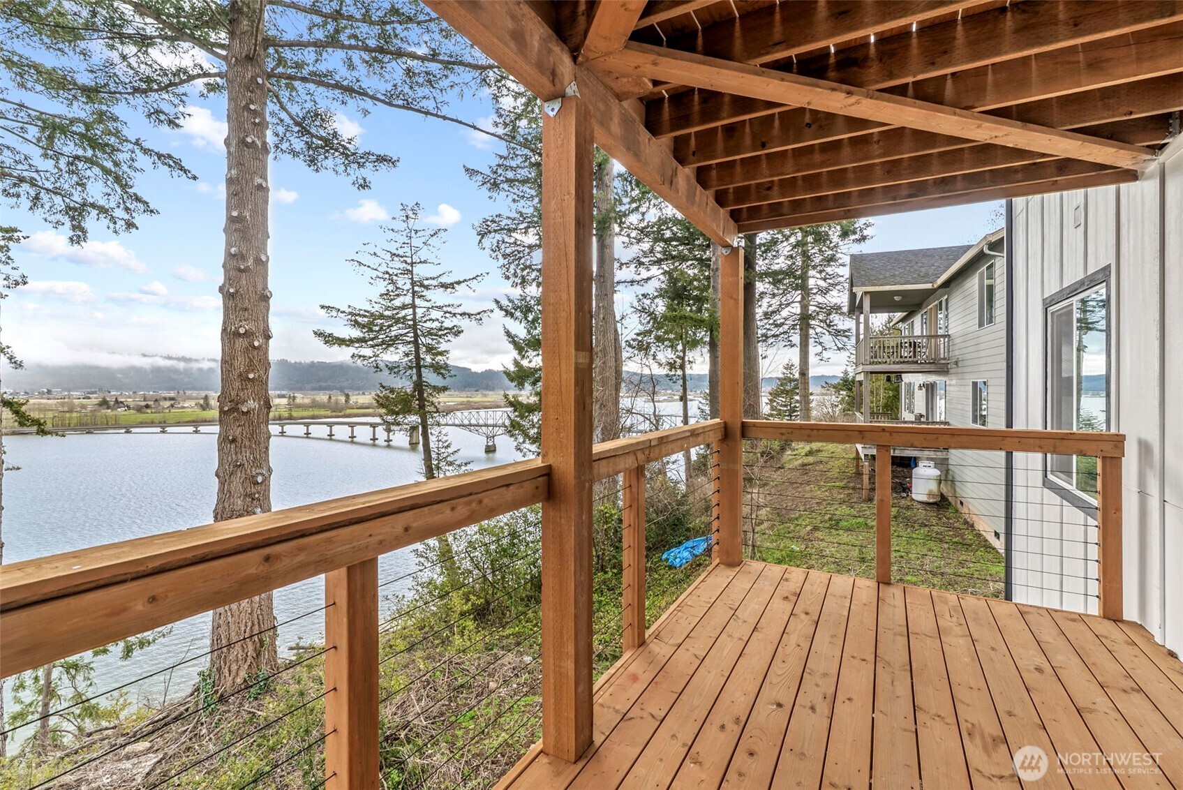572 Columbia Street Cathlamet WA 98612