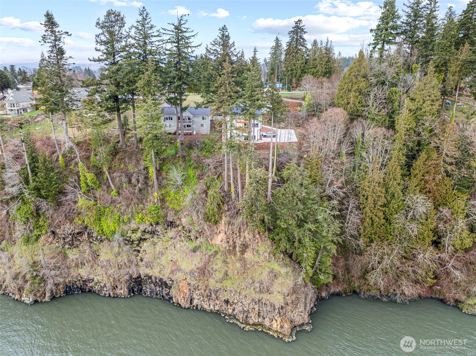 572 Columbia Street Cathlamet WA 98612