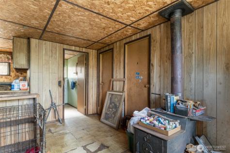 653 Ellemeham Mountain Road Oroville WA 98844