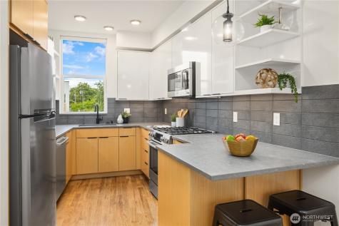 7439 Latona Avenue NE Seattle WA 98115