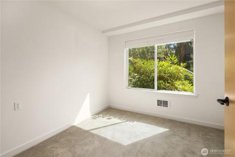 7439 Latona Avenue NE Seattle WA 98115
