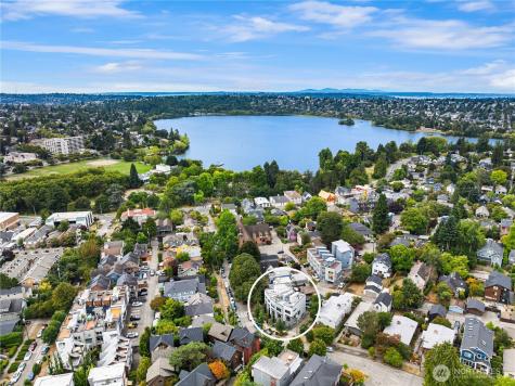 7439 Latona Avenue NE Seattle WA 98115