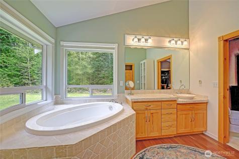 12411 246th Street NE Arlington WA 98223