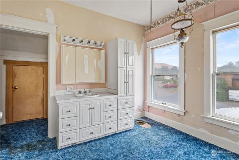 3611 Terrace Heights Drive Yakima WA 98901
