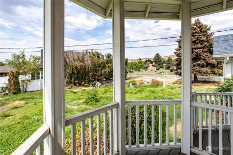 3611 Terrace Heights Drive Yakima WA 98901