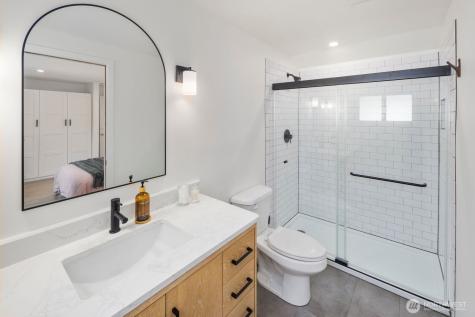 4531 Stanford Avenue NE Seattle WA 98105