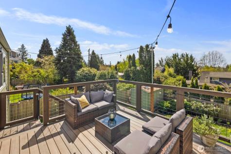 4531 Stanford Avenue NE Seattle WA 98105