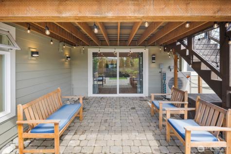 4531 Stanford Avenue NE Seattle WA 98105