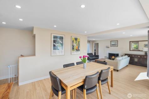 4531 Stanford Avenue NE Seattle WA 98105