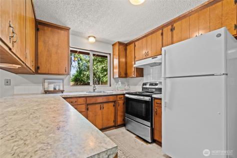 1637 105th Street S Tacoma WA 98444