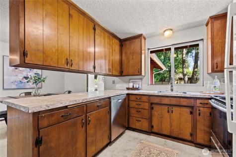 1637 105th Street S Tacoma WA 98444