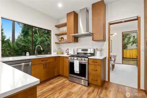 2518 Sahalee Drive East Sammamish WA 98074