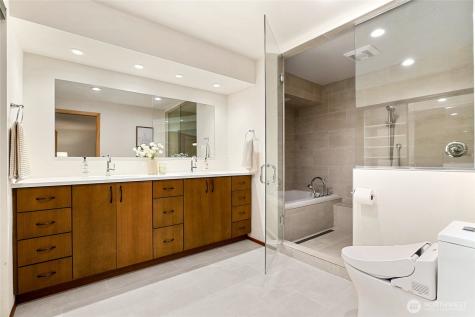 2518 Sahalee Drive East Sammamish WA 98074