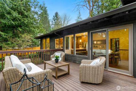 2518 Sahalee Drive East Sammamish WA 98074