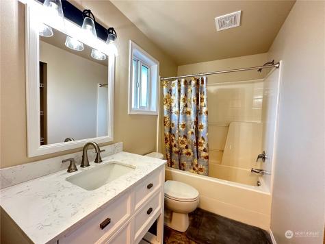 1278 Arrezo Drive Sedro Woolley WA 98284