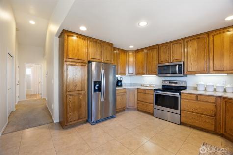 927 Easy Street NE Moses Lake WA 98837