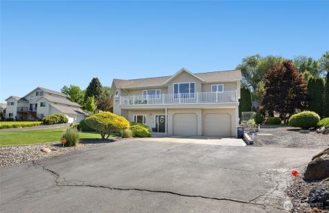 927 Easy Street NE Moses Lake WA 98837