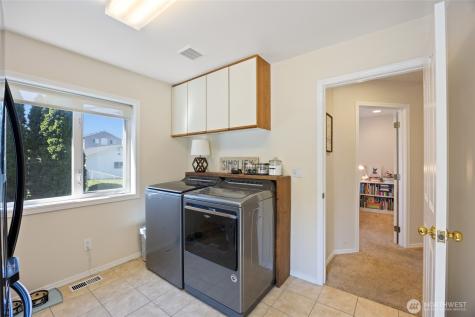 927 Easy Street NE Moses Lake WA 98837
