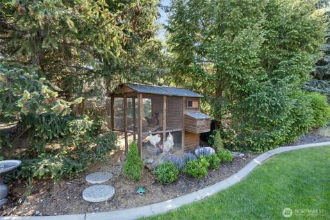 927 Easy Street NE Moses Lake WA 98837