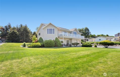 927 Easy Street NE Moses Lake WA 98837
