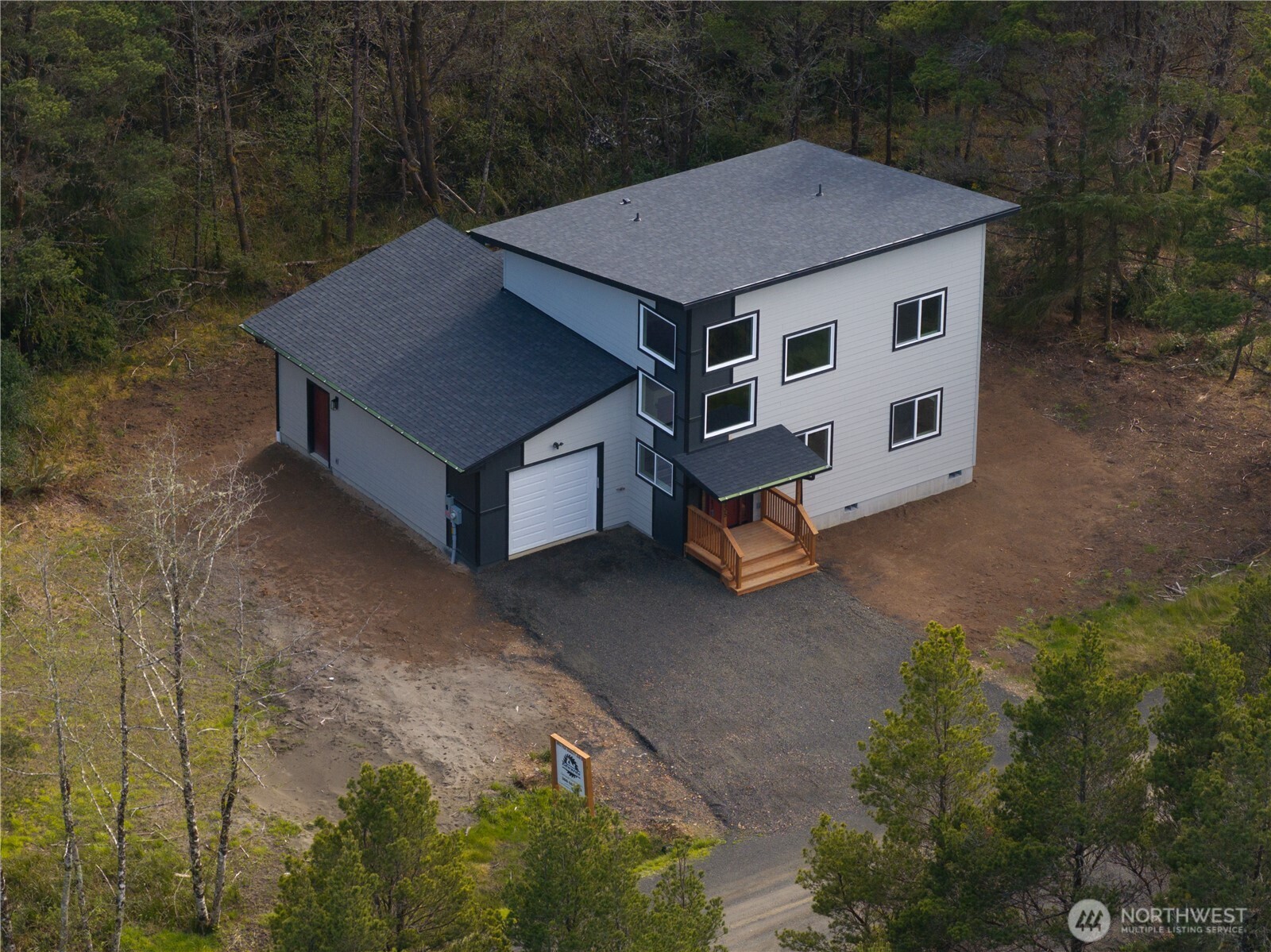 1235 Sunset Beach Lane Westport WA 98595