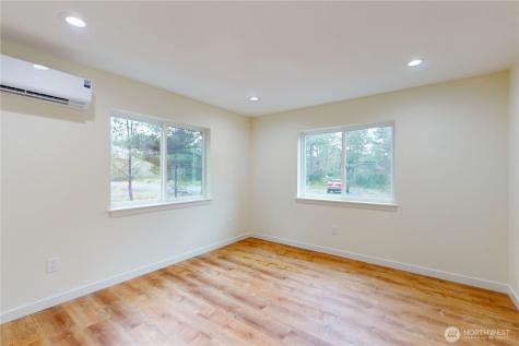 1235 Sunset Beach Lane Westport WA 98595
