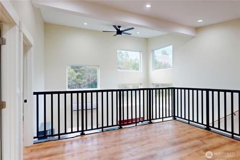 1235 Sunset Beach Lane Westport WA 98595