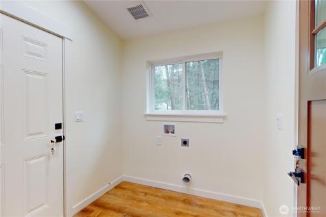 1235 Sunset Beach Lane Westport WA 98595
