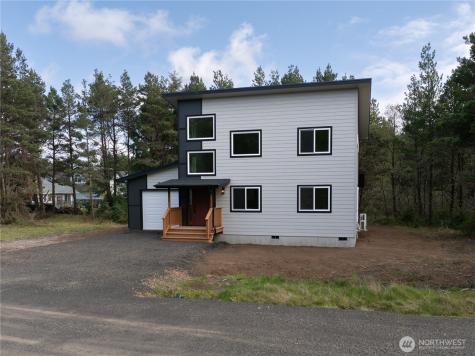 1235 Sunset Beach Lane Westport WA 98595