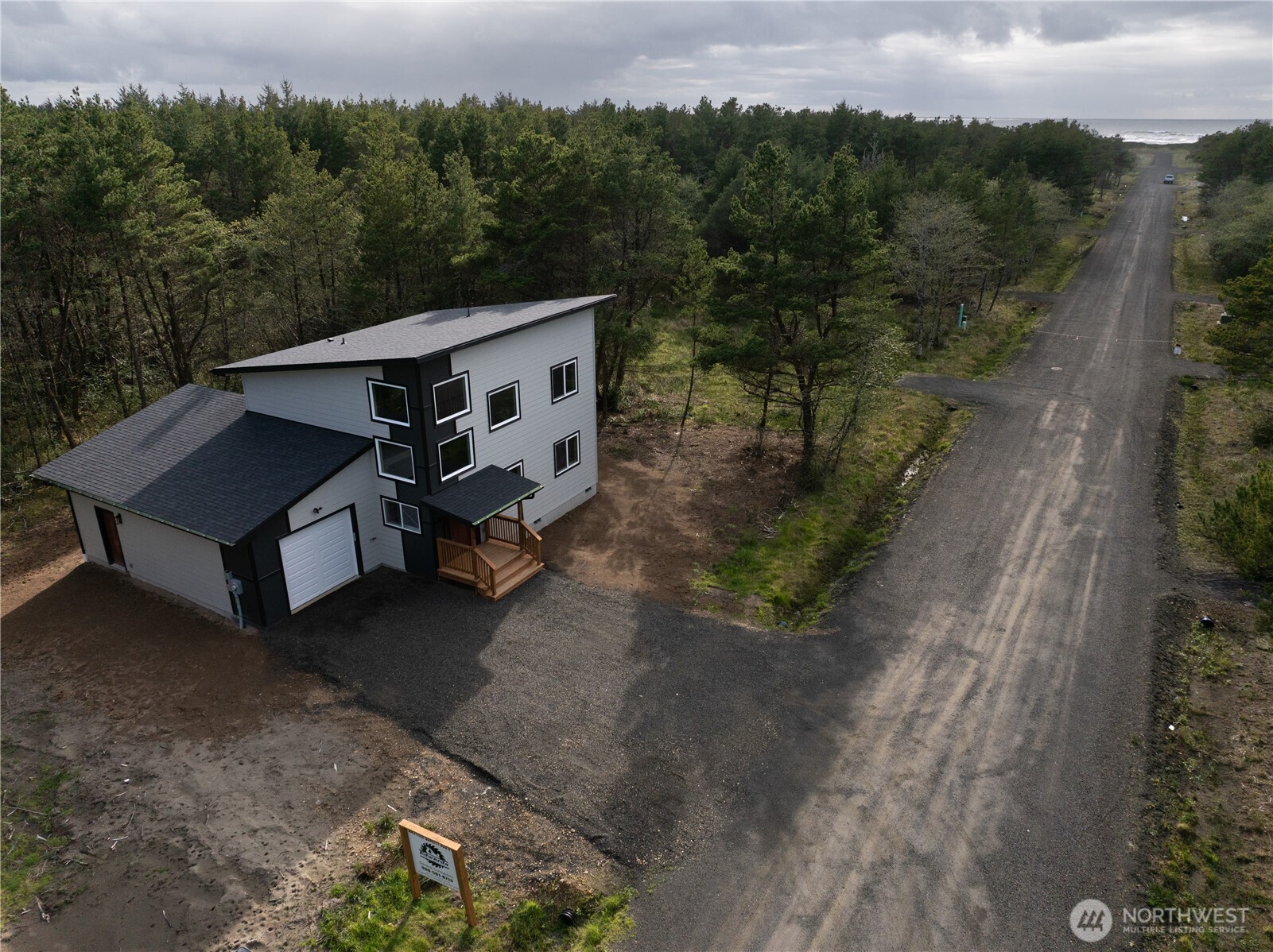 1235 Sunset Beach Lane Westport WA 98595