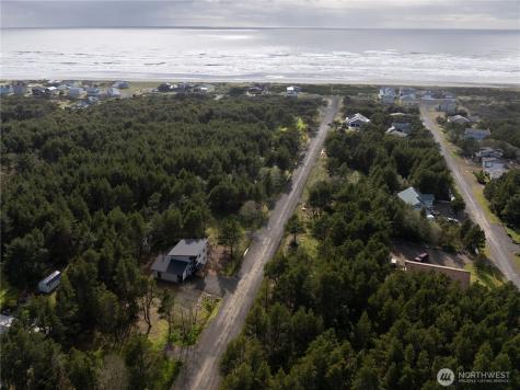 1235 Sunset Beach Lane Westport WA 98595