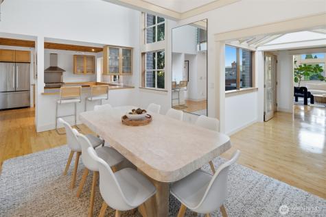 8770 Sand Point Way NE Seattle WA 98115