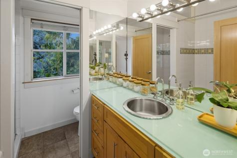8770 Sand Point Way NE Seattle WA 98115
