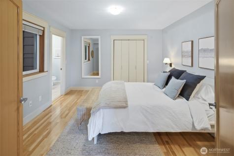 8770 Sand Point Way NE Seattle WA 98115