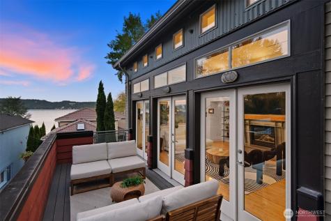 8770 Sand Point Way NE Seattle WA 98115