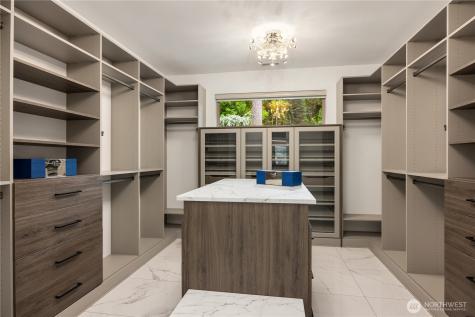 6821 96th Avenue SE Mercer Island WA 98040