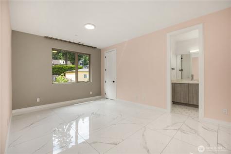 6821 96th Avenue SE Mercer Island WA 98040
