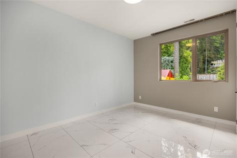 6821 96th Avenue SE Mercer Island WA 98040