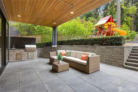 6821 96th Avenue SE Mercer Island WA 98040
