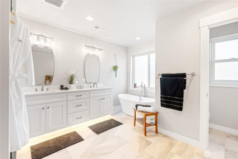 9077 Sea Mist Lane Blaine WA 98230