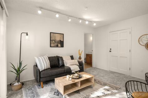 8129 NE 131st Street Kirkland WA 98034