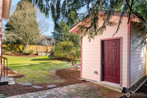 8129 NE 131st Street Kirkland WA 98034
