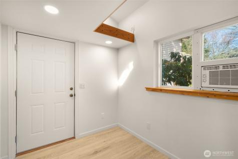 8129 NE 131st Street Kirkland WA 98034