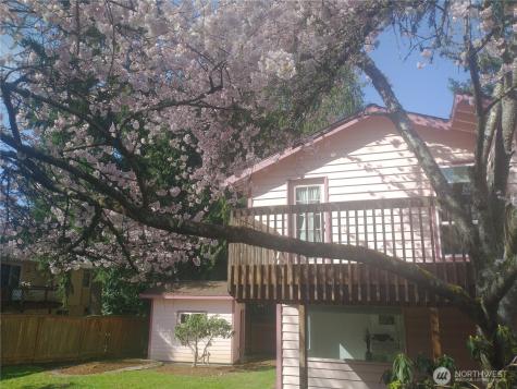 8129 NE 131st Street Kirkland WA 98034