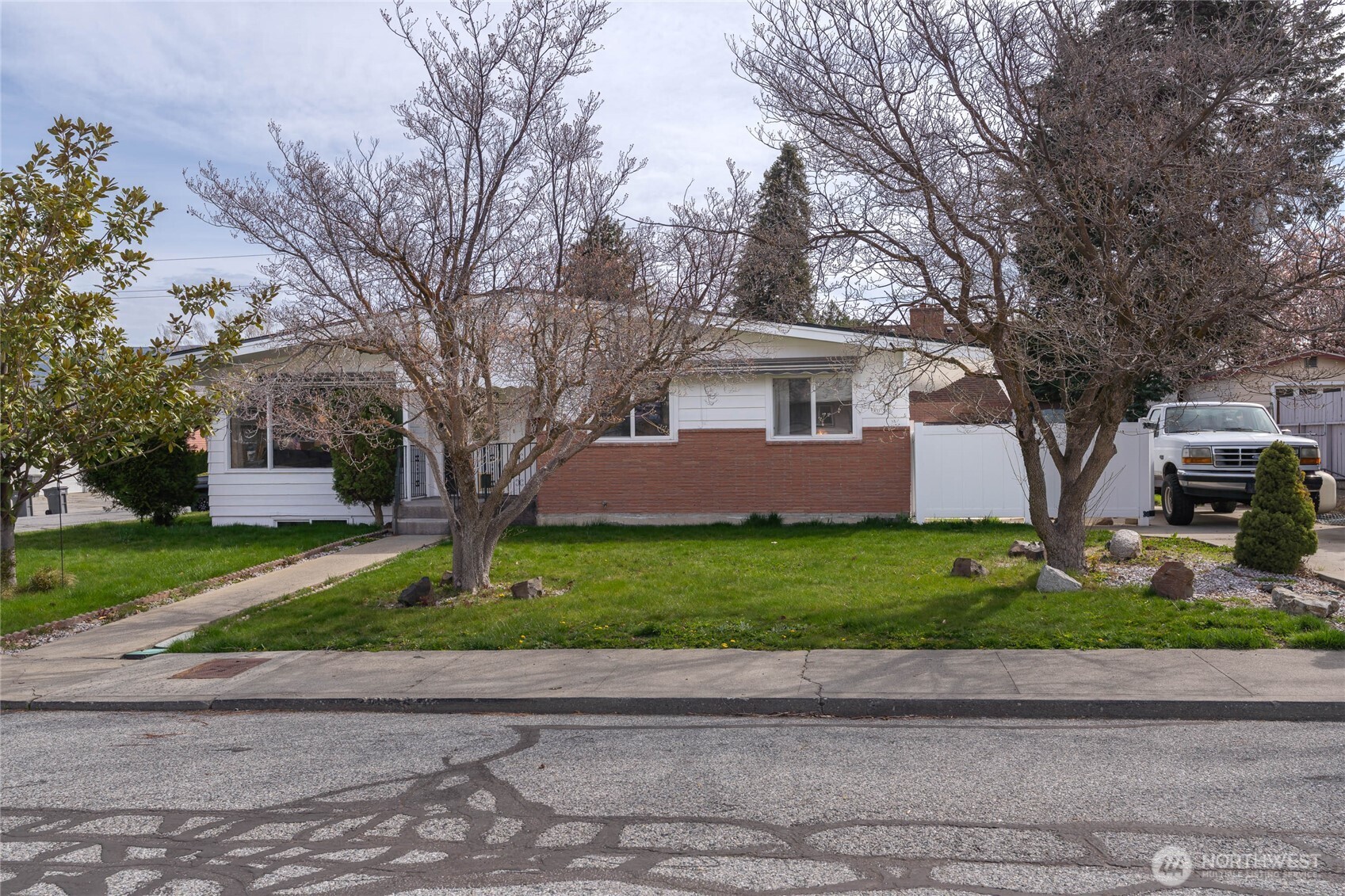33 Furney Street Wenatchee WA 98801
